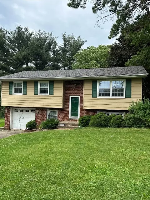 10056 Reese Dr, Girard, PA 16417