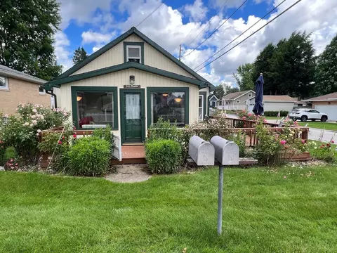 200 Maple St, Edinboro, PA 16412