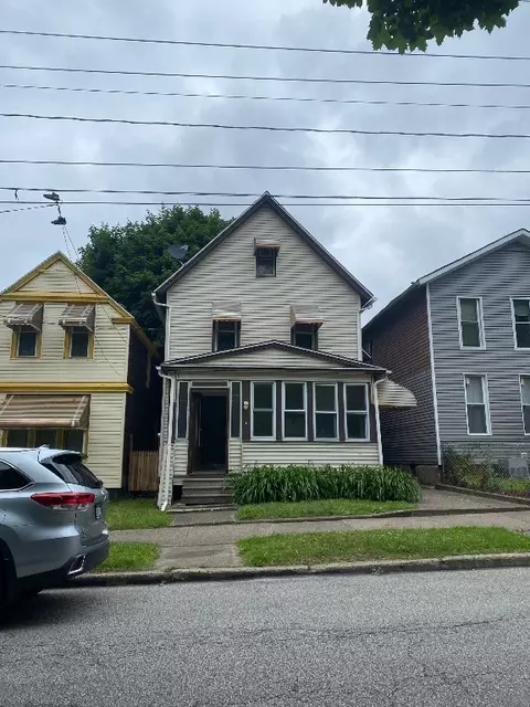 1919 Chestnut St, Erie, PA 16502