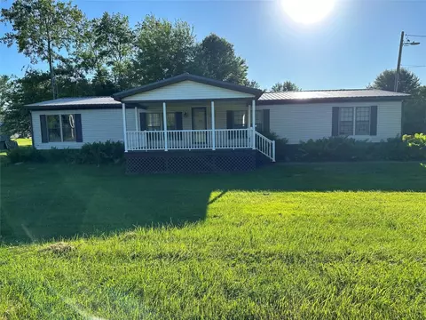 12117 Forest Dr, Linesville, PA 16424