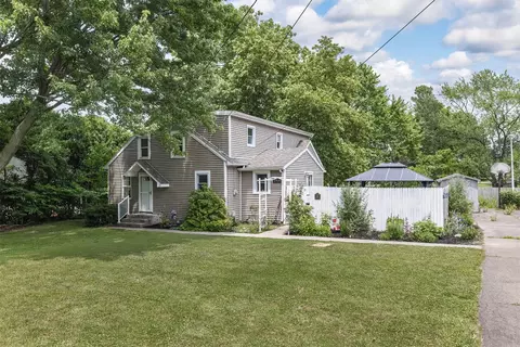 2919 Hemlock Dr, Erie, PA 16506