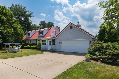 6789 Old Ridge Rd, Fairview, PA 16415