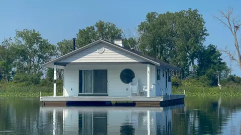 17 Horseshoe Pond, Erie, PA 16505