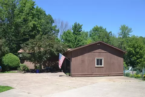 3701 Mccreary Rd, Erie, PA 16506
