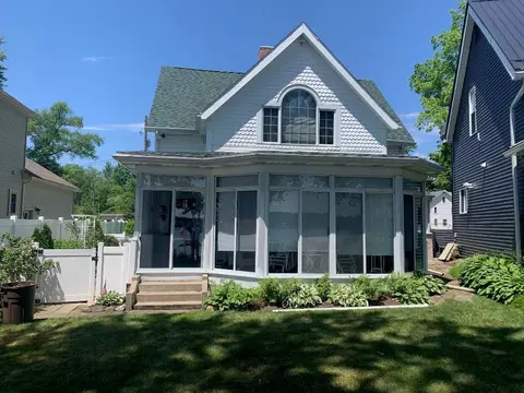 10901 Lake Front St, Conneaut Lake, PA 16316