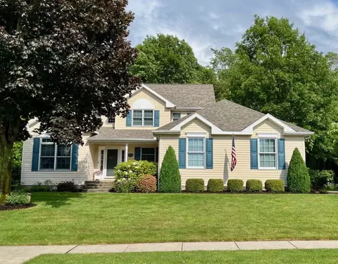 5527 Sandalwood Ct, Erie, PA 16506