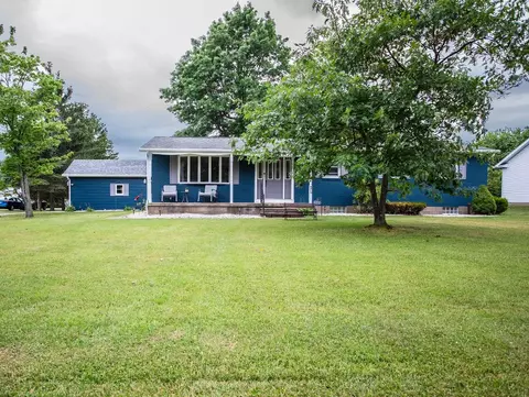 8810 Laurel Dr, Erie, PA 16509