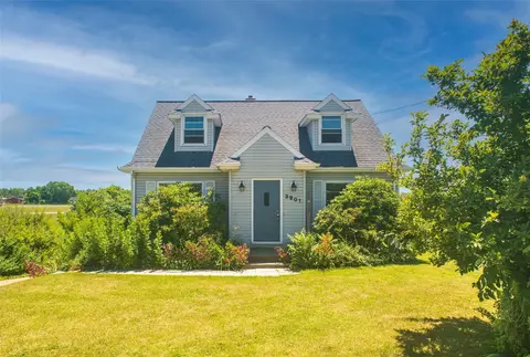 3901 Oxer Rd, Erie, PA 16505