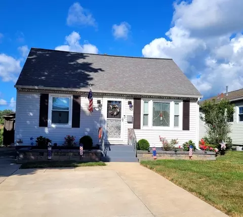 3523 Oakwood St, Erie, PA 16508
