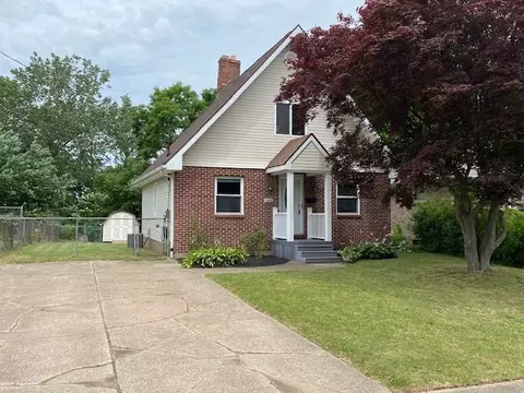 1436 W Grandview Blvd, Erie, PA 16509