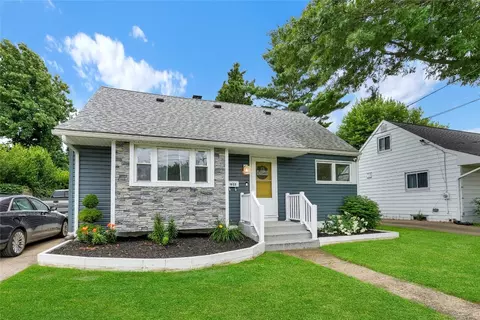 1933 W 35th St, Erie, PA 16508
