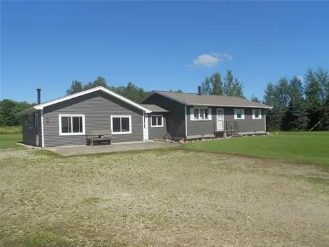 9400 West Rd, Cranesville, PA 16410