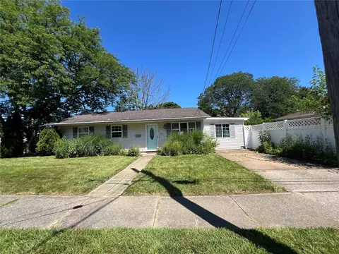 1126 E 40th St, Erie, PA 16504