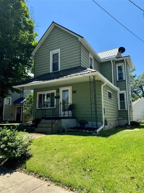 690 Alden St, Meadville, PA 16335