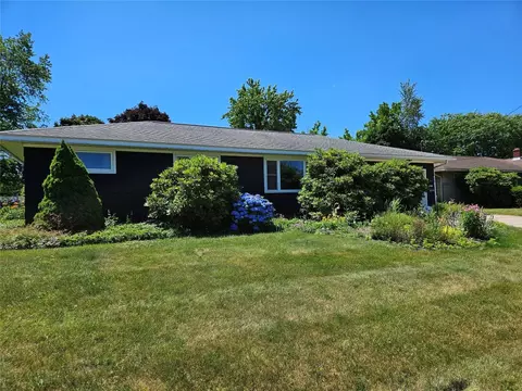 2651 W 30th St, Millcreek, PA 16506