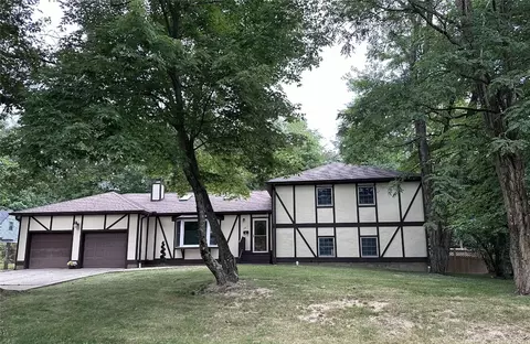 201 Devore Dr, Meadville, PA 16335