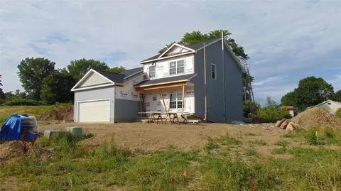 4817 Grouse Hollow Dr, Millcreek, PA 16505