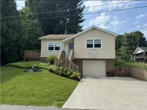 111 Maple St, Edinboro, PA 16412