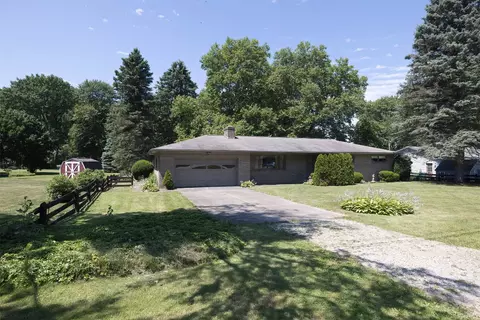 1910 Apple Dr, Fairview, PA 16415
