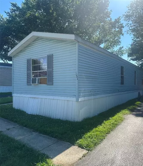 151 Honeybrook Cir, Girard, PA 16417