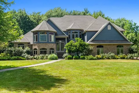 330 Erica Dr, Erie, PA 16509