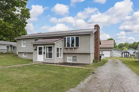 285 W Congress St, Corry, PA 16407