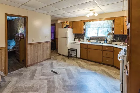 962 E Main St, Corry, PA 16407 photo 6