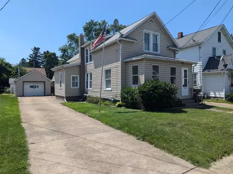 1910 Market St, Erie, PA 16510