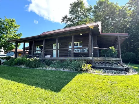 21442 Fry Rd, Saegertown, PA 16433