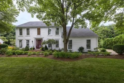 5158 Wolf Run Dr, Erie, PA 16505