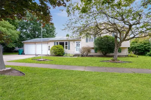 255 Hemlock Dr, Girard, PA 16417