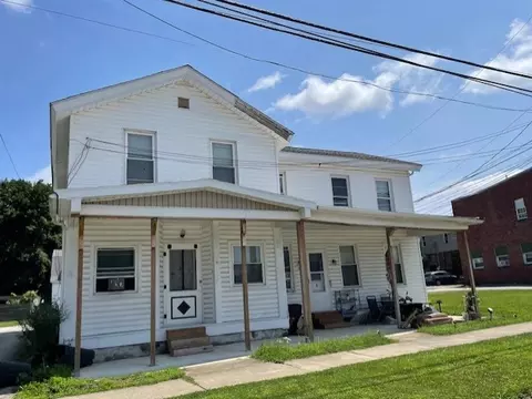 25 N Main St, Albion, PA 16401