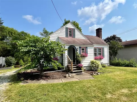 730 Water St, Conneaut Lake, PA 16316