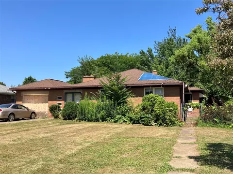 2710 W 31st St, Erie, PA 16506