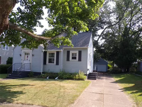 303 Forest Dr, Erie, PA 16505