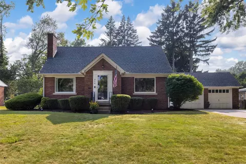 316 Colorado Dr, Erie, PA 16505