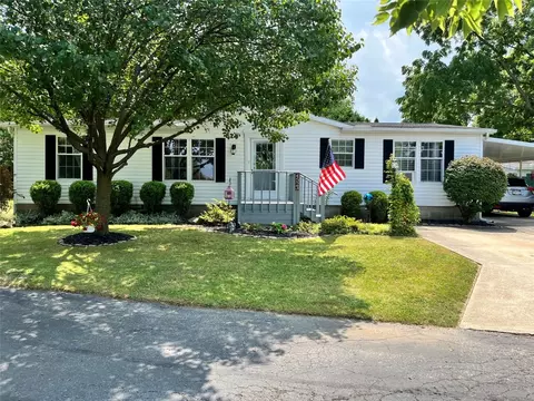 4523 S Park Ln, Erie, PA 16506
