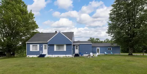 1151 Townhall Rd W, Erie, PA 16509