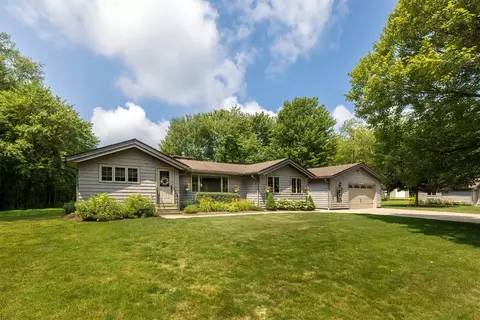 12595 Mallick Rd, North East, PA 16428