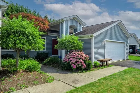 7511 Anchor Dr #30, Fairview, PA 16415