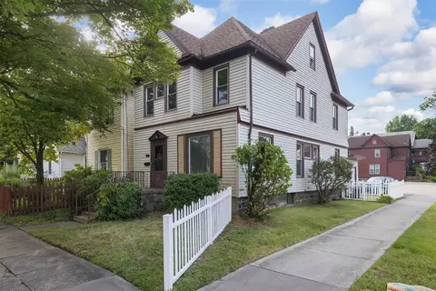 829 W 9th St, Erie, PA 16502