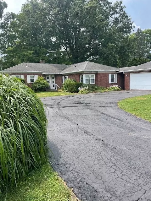 964 Leslie Rd, Meadville, PA 16335