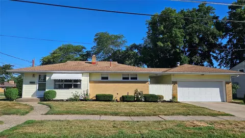 1360 W 42nd St, Erie, PA 16509