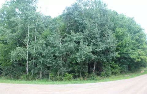 17580 Maple Dr, Saegertown, PA 16433