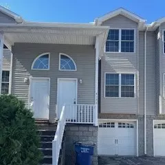 4134 Wood Hills Drive Dr, Erie, PA 16502