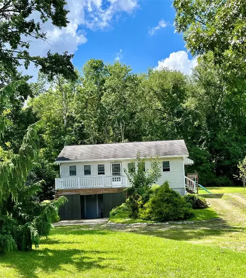 11359 Greiser Rd, Conneaut Lake, PA 16316