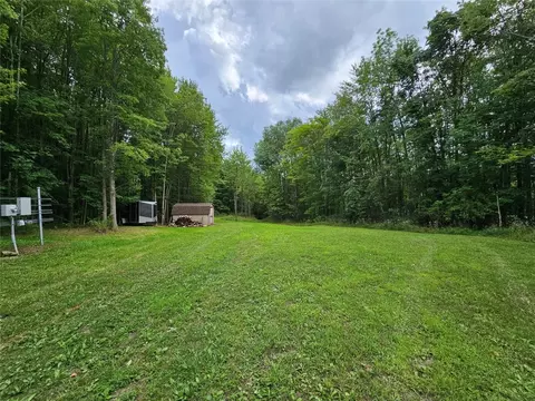 4871 S Hill Rd, Mckean, PA 16426
