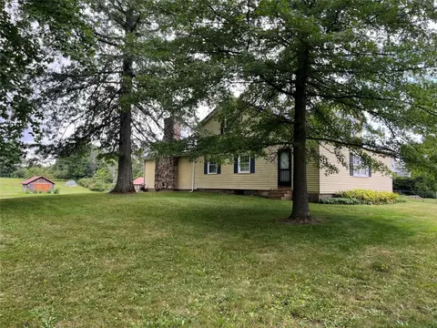 10668 Route 19 Rte N, Waterford, PA 16441