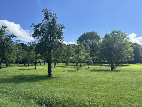 Maple Road, Linesville, PA 16424