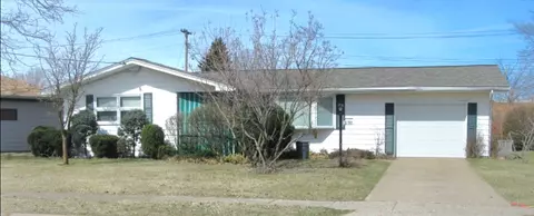 2130 Robin Dr, Erie, PA 16505